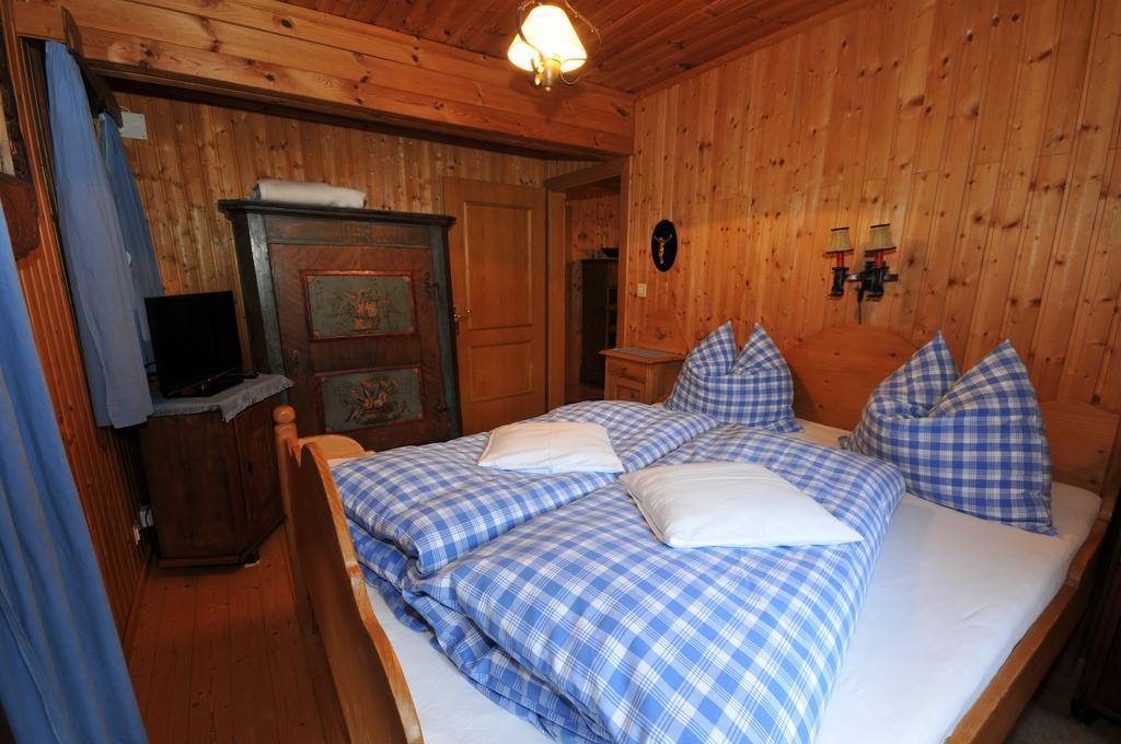 Villa Haus Am Bach Bad Kleinkirchheim Habitación foto